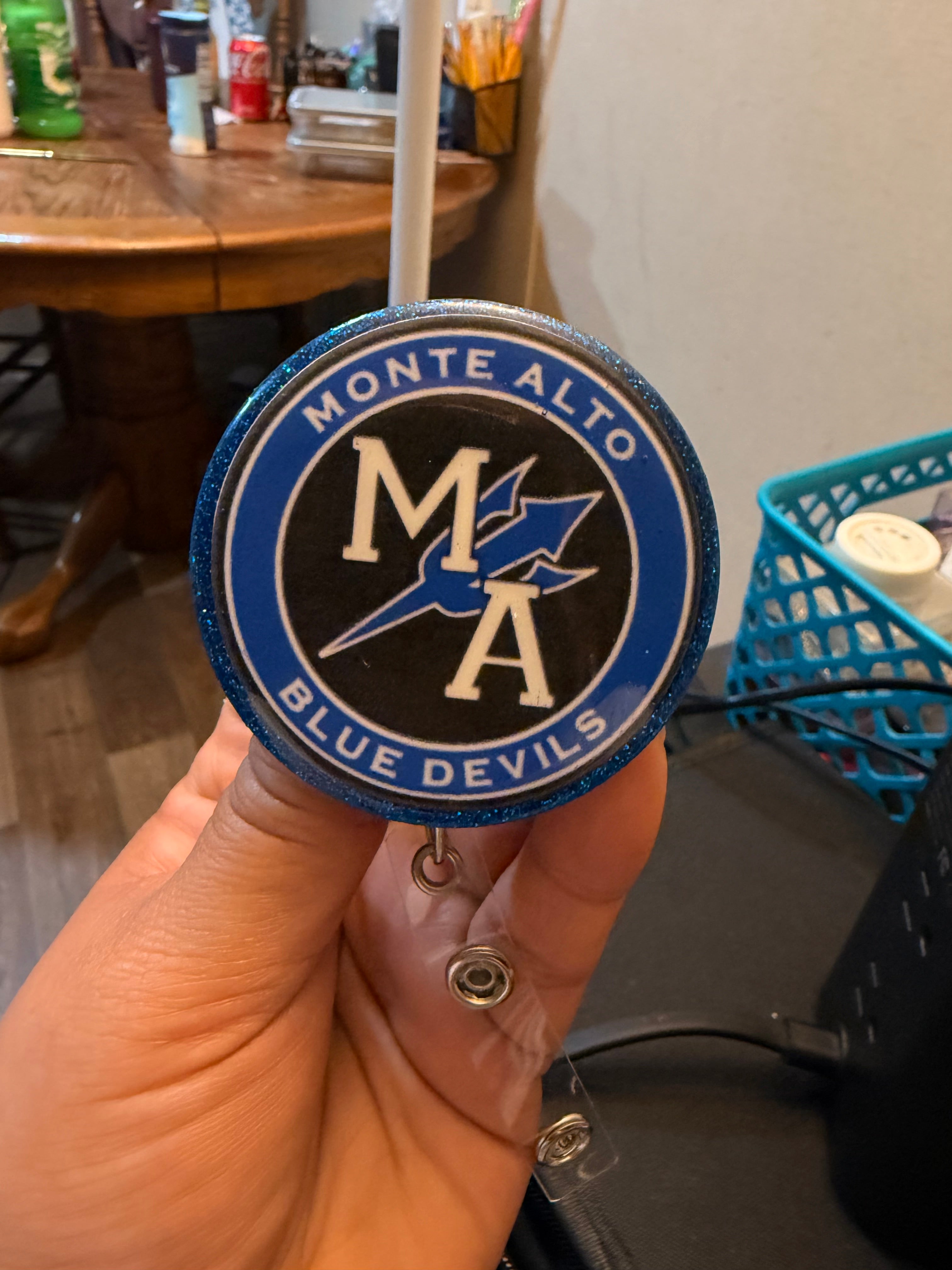 MA blue pitchfork -badge reel & topper
