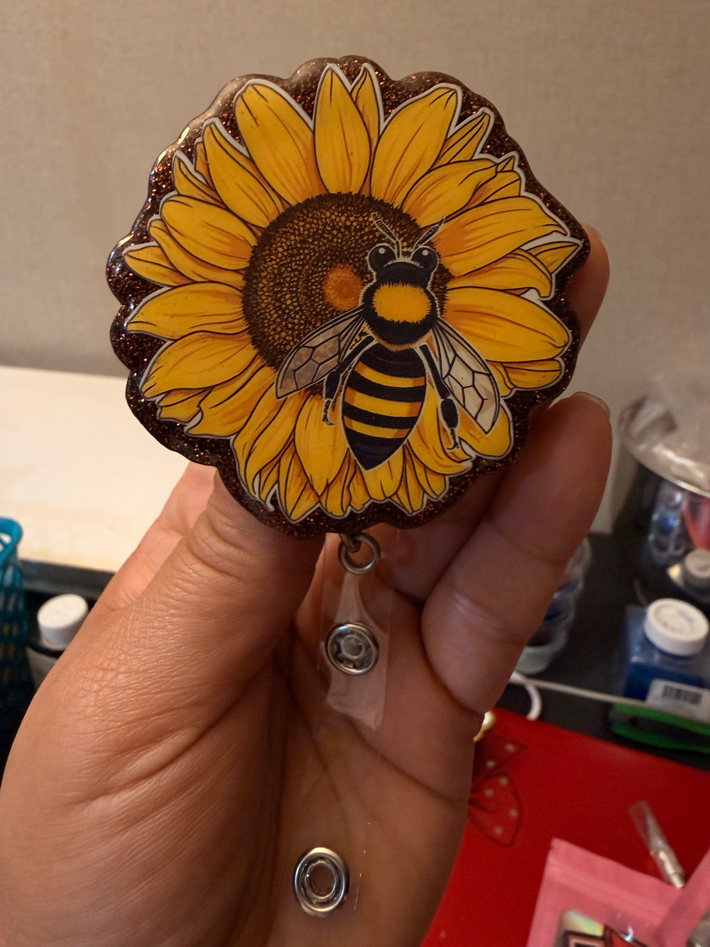 Custom logo -badge reel & topper